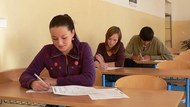 Testy nové podoby maturit na Střední zdravotnické škole v Českých Budějovicích.