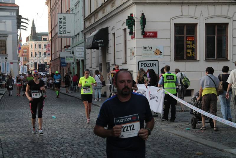 Závodníci Mattoni 1/2Maratonu 2016 v Českých Budějovicích.