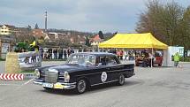 Kontrolní test veteránské rallye Spring Classic v Týně nad Vltavou.