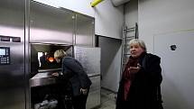 Ministryně Šlechtová navštívila jihočeská krematoria. Nevynechala ani to českobudějovické