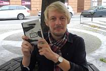 Českobudějovický novinář Jan Štifter napsal svou třetí knihu. Sběratel sněhu má úspěch. Bude dotisk a začne se připravovat audiokniha.