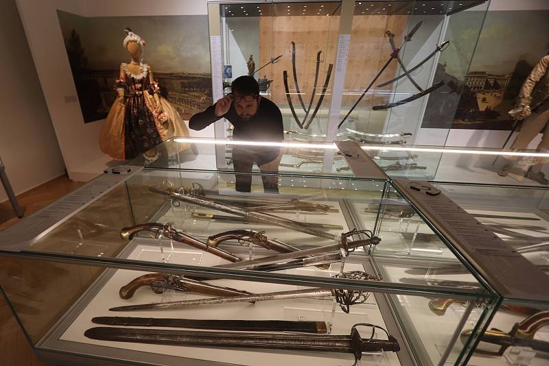 Výstava Kouzlo sběratelství v Jihočeském muzeu.