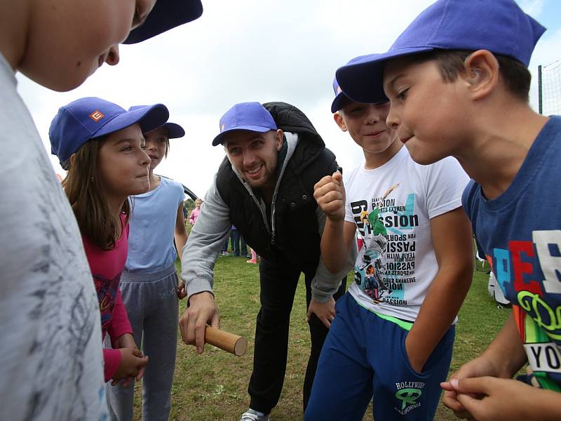 Na Atomiádě si spolu s dětmi zasoutěžili i špičkoví sportovci