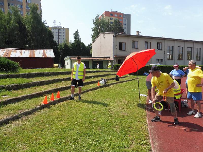 Družstva seniorů sportovala na seniorských hrách.