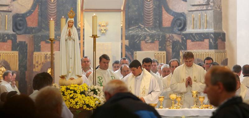 Socha Panny Marie Fatimské přicestovala za věřícími do Českých Budějovic.