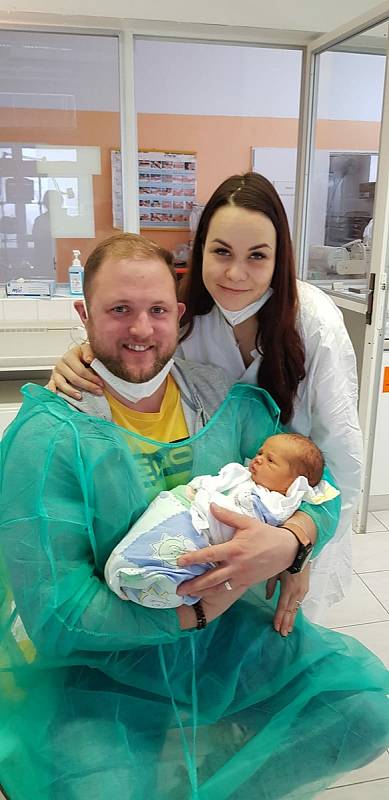 Vítek Žák z Písku. Syn Terezy a Romana Žákových se narodil 7. 12. 2021 v 16.44 h. Váha po porodu ukazovala 3,65 kg. Doma se na brášku těšila 6letá Terezka.