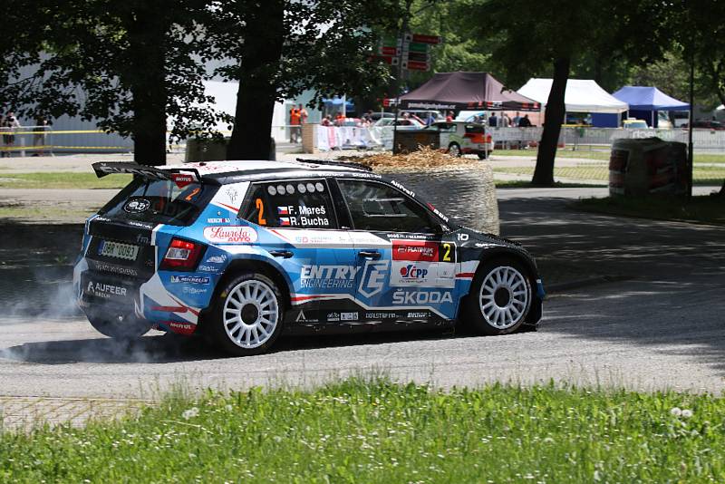 Rallye Český Krumlov má za sebou první etapu