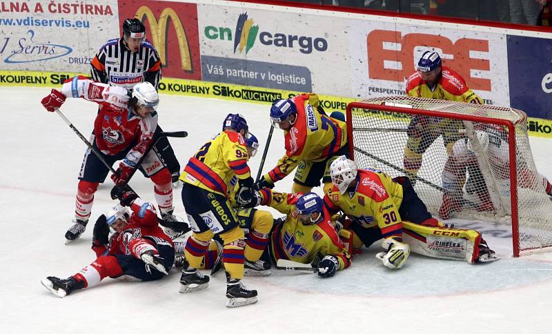 Z utkání 11. kola baráže o hokejovou extraligu ČEZ Motor České Budějovice - HC Dynamo Pardubice v českobudějovické Budvar Aréně.