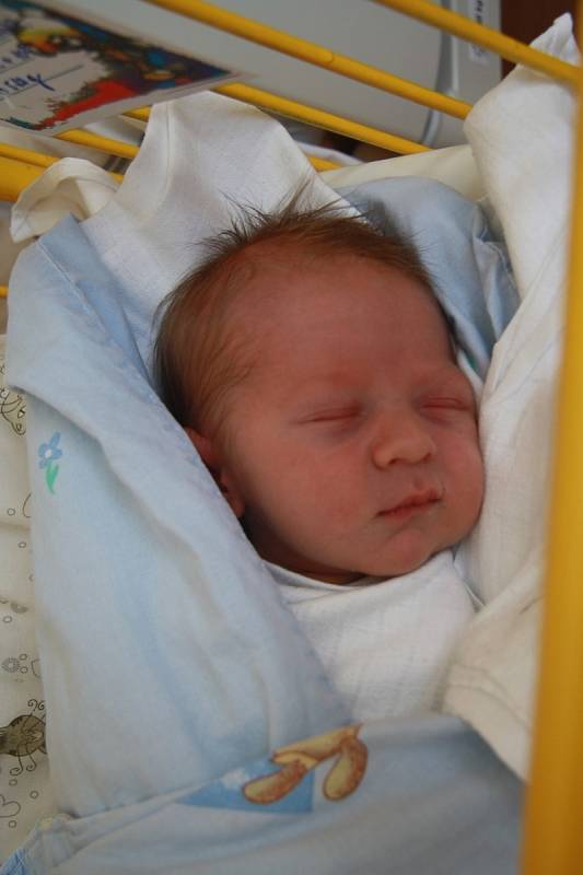 Oleksandr Buhash, Prachatice. Rodiče Oleksandr a Oksana Buhash se radují z narození syna. Na svět přišel 16.6. 2022 v 10.59 hodin, jeho porodní váha byla 3520 g. Malý Oleksandr je prvorozený.