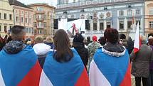 Přenos demonstrace z Prahy na českobudějovickém náměstí.