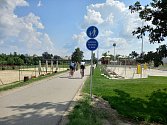Pro stezku pro pěší a cyklisty u nového sportovního areálu v Českých Budějovicích chystá radnice přeložku.