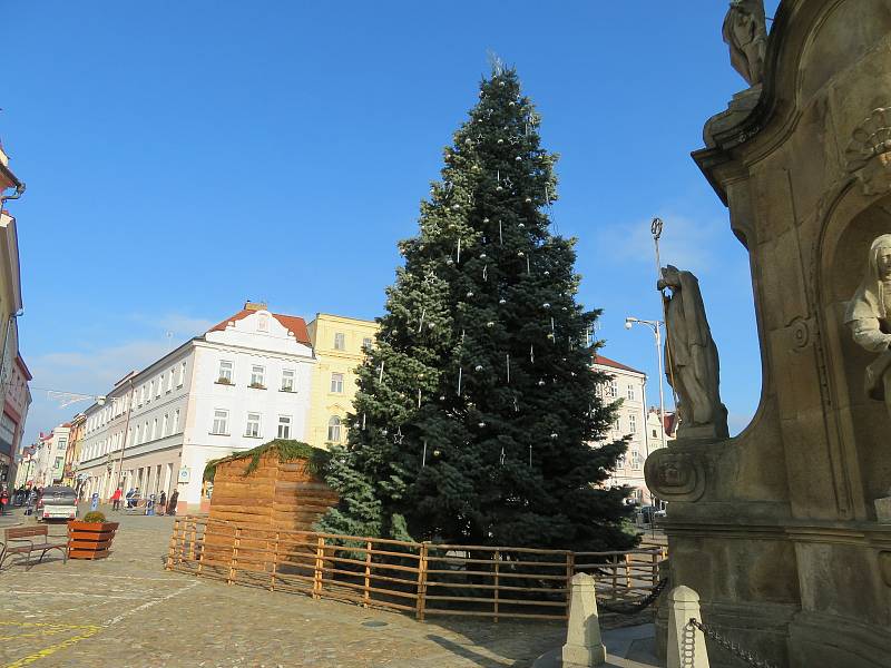 Vánoční strom v Jindřichově Hradci.