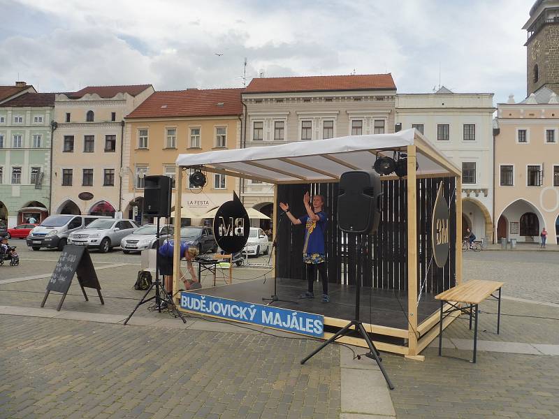 Českobudějovický studentský festival Budějovický Majáles pokračuje.