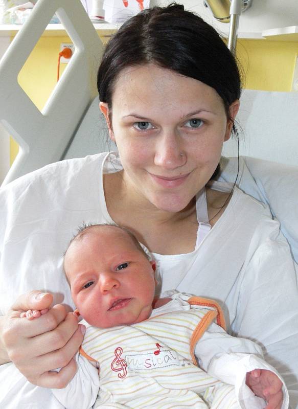 Kristina Skoková bude vyrůstat Týně nad Vltavou. narodila se 21. 4. 2015 v 8.30 hodin. Při porodu 3,45 kg vážící holčička je pro maminku Petru a tatínka Ondřeje prvním miminkem.