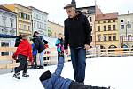 V neděli se bruslařům otevřela ledová plocha na českobudějovickém náměstí Přemysla Otakara II.