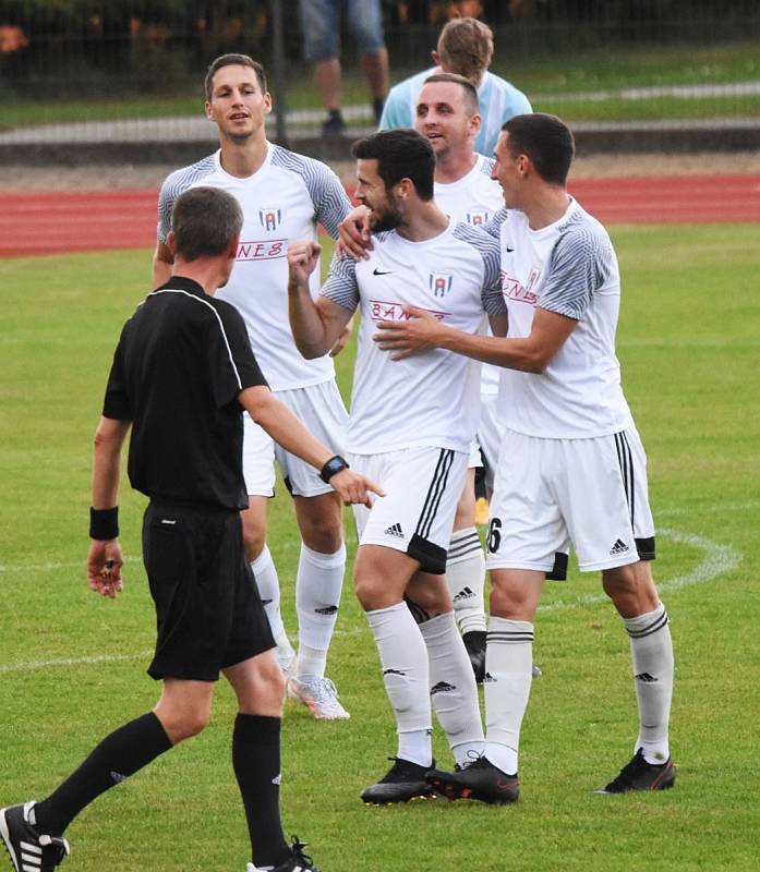 Fotbalová divize Soběslav - J. Hradec 7:1