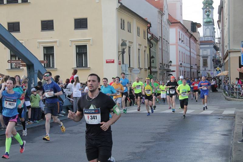 Závodníci Mattoni 1/2Maratonu 2016 v Českých Budějovicích.