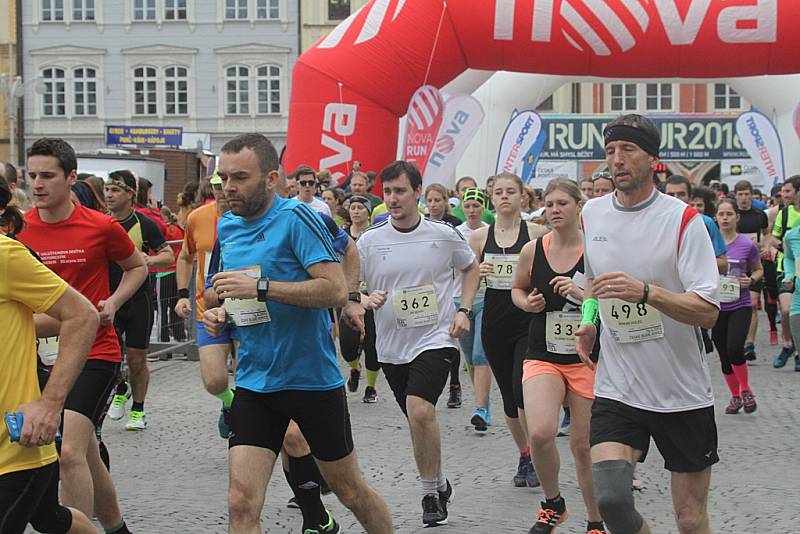 Běžecký závod RunTour přilákal do Českých Budějovic tisíce běžců.