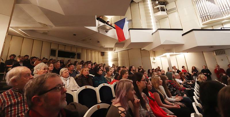 Demonstrace studentů - Vyjdi ven v Českých Budějovicích