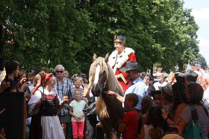 Pohádkový král Václav Vydra přijel na koni.