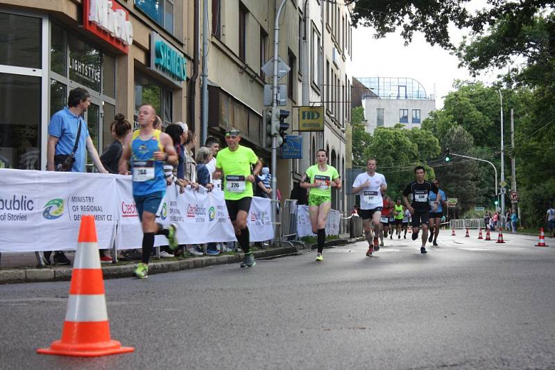 Závodníci Mattoni 1/2Maratonu 2016 v Českých Budějovicích.