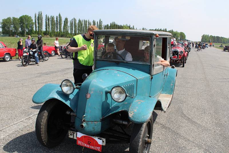 Veteránská Rallye Křivonoska 2018 se uskutečnila 5. května. Jelo se na trase Autokemp Křivonoska - Bechyně - Hluboká nad Vltavou. Jedna z technických zkoušek byla na letišti Hodonice.