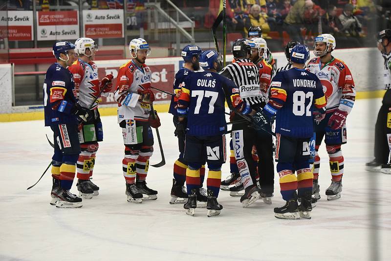 Čtvrtfinále play off hokejové extraligy, 2. zápas: Motor ČB - Pardubice.