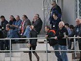 Z farmářského celku v Temelíně se stane od příští sezony béčko Olešníka, o fotbal ale diváci pod elektrárenskými věžemi nepřijdou: hrát se i nadále bude na stadionu Slavoje.