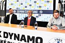 Na úterní tiskovce Dynama informovali novináře sportovní ředitel klubu Tomáš Sivok, majitel klubu Vladimír Koubek a trenér David Horejš.