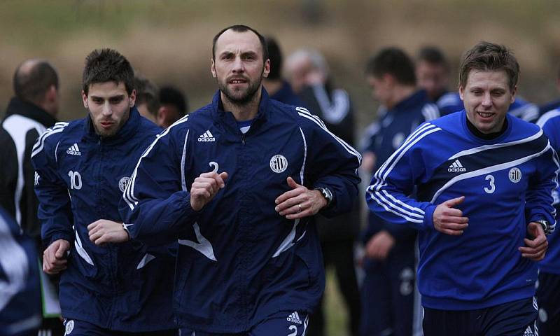 Fotbalisté SK Dynamo České Budějovice zahájili 2. ledna zimní přípravu během kolem řeky Vltavy. 