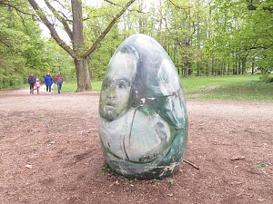 Hledání malovaných vajíček v Hluboké nad Vltavou a okolí veřejnost baví už desátým rokem.