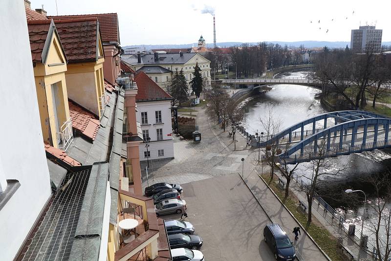 Poloprázdná Malše v Českých Budějovicích.