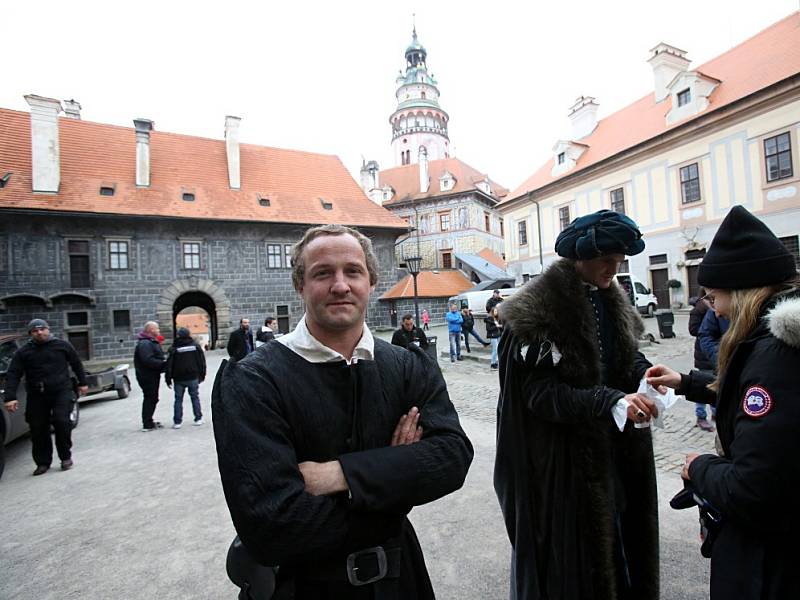 V Českém Krumlově se 2. listopadu natáčel německý historický film o reformátorovi Martinu Lutherovi. Dvoudílný film odvysílá příští rok německá stanice ZDF. Na snímku Maximilian Brückner, který hraje Martina Luthera.