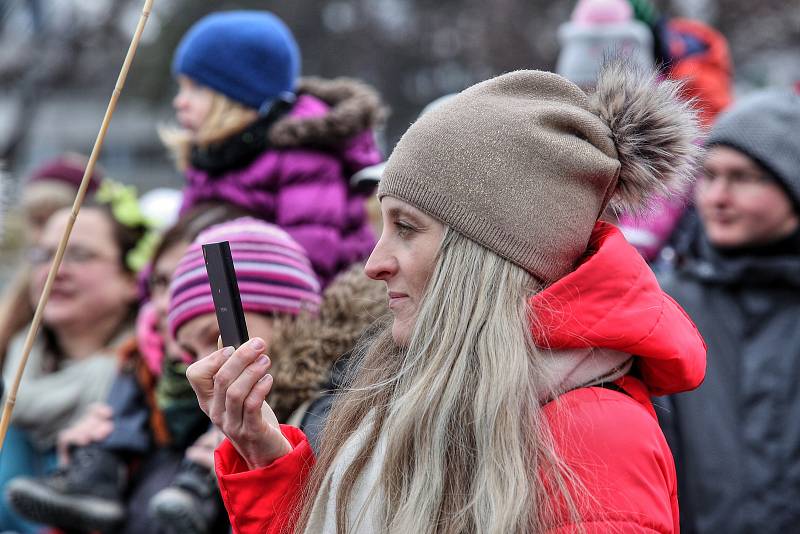 Budějovičtí vyprovodili zimu, která se drží zuby nehty a přivítali jaro.