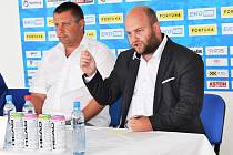 Na předsezonní tiskovce o cílech fotbalového Táborska informovali novináře trené Miloslav Brožek a ředitel klubu Josef Holub.r
