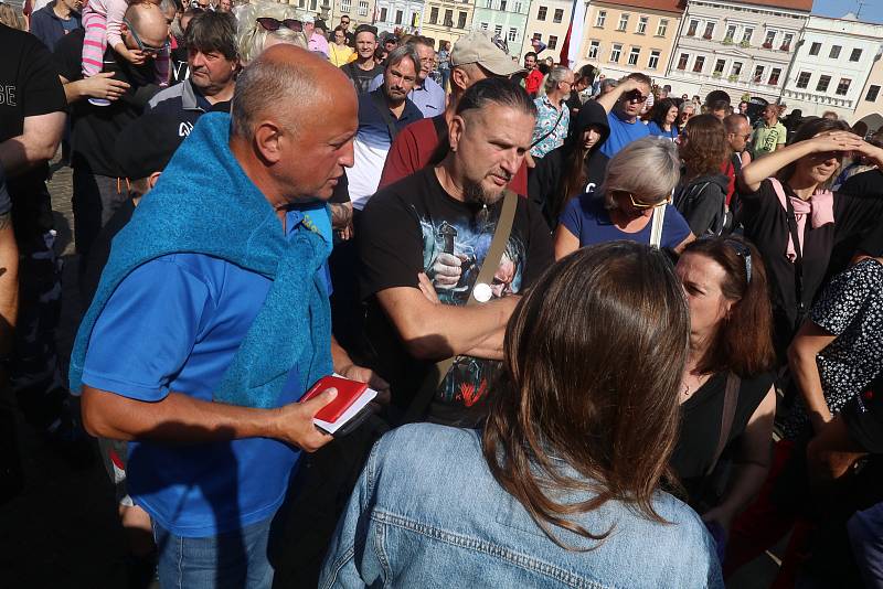 Daniel Landa na českobudějovickém náměstí.