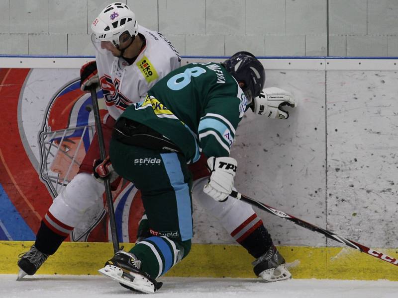 David servis ČB v krajské lize přehrál na svém ledě hokejisty Milevska 8:1.