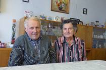 Dubenskou školu navštěvovali i manželé Josef a Marie Novotných (na snímku), kteří jsou spolu 60 let.
