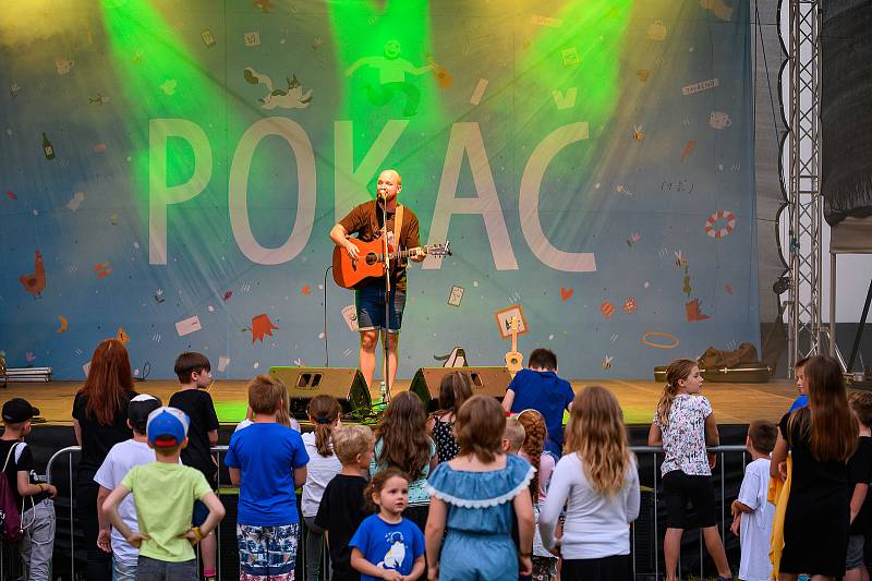 V budějovickém letním kině Háječek zahájil ve středu písničkář Pokáč hudební událost s názvem Týden v letňáku.