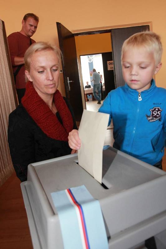 Volby v kulturním domě Vltava.