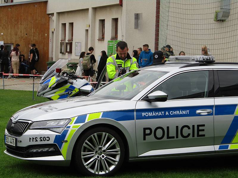 Workshop pro veřejnost Policistou na(ne)čisto se uskutečnil v pátek 6. května v areálu Sportovního klubu policie České Budějovice na Jiráskově nábřeží.