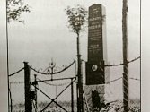 České Budějovice chtějí renovovat a vrátit na Branišovskou ulici památník parašutisty. Antonín Ježek tragicky zemřel při leteckém dnu v roce 1923.