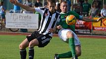 Jakub Hric (vlevo) v MOL Cupu v Č. Krumlově bojuje s domácím Václavem Beránkem.