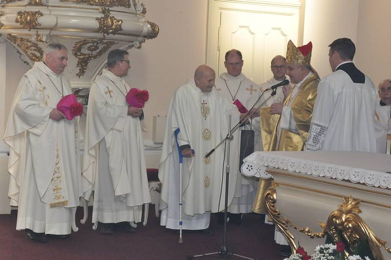 Mons. Václav Kulhánek slavil v sobotu své 90. narozeniny.