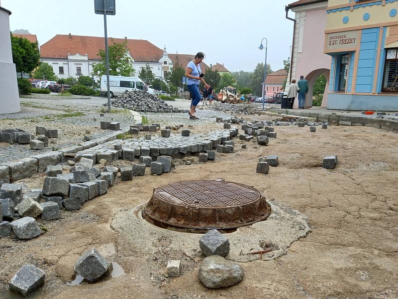 Následky bouřky z 29. června 2022 v Týně nad Vltavou.