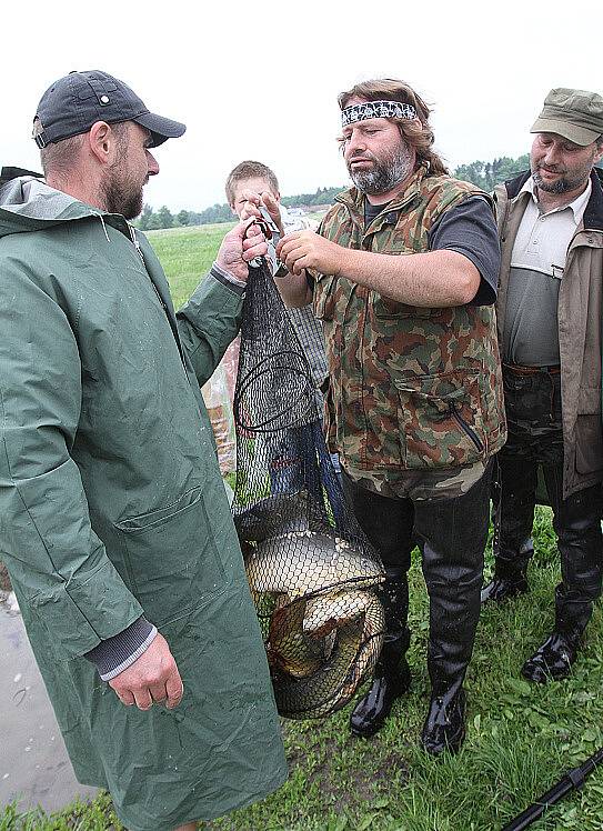 Rybářské závody na Zaječáku