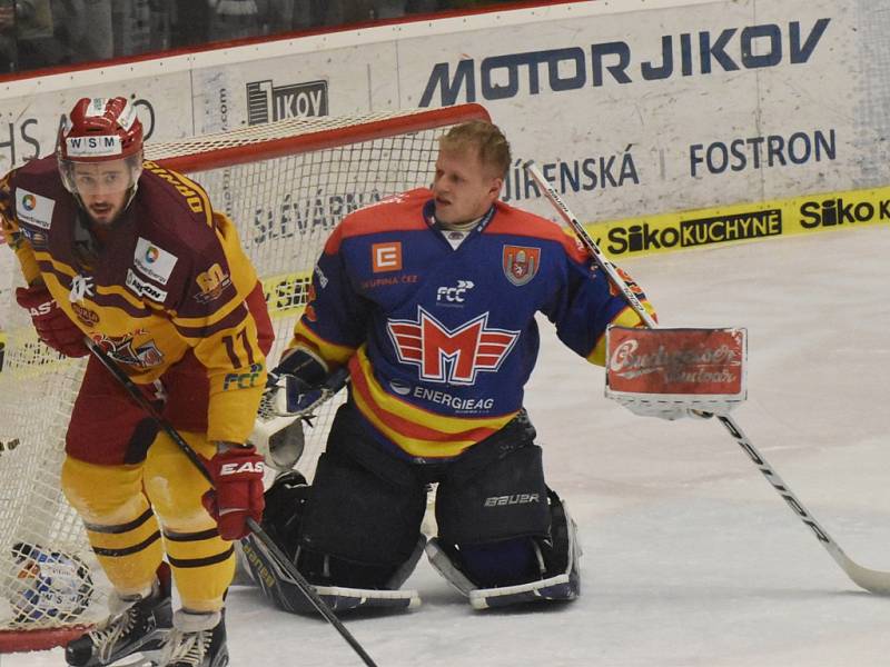 David Gába přišel v souboji s jihlavským Patrikem Danišovským o svou masku.