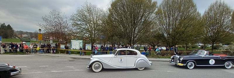 Kontrolní test veteránské rallye Spring Classic v Týně nad Vltavou.