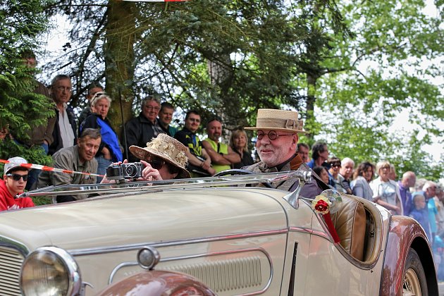 Sobotu si užili milovníci starých aut a motorek s Rallye Křivonoska.