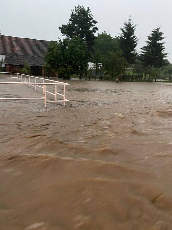 Blesková povodeň v obci Doubravka, červen 2022